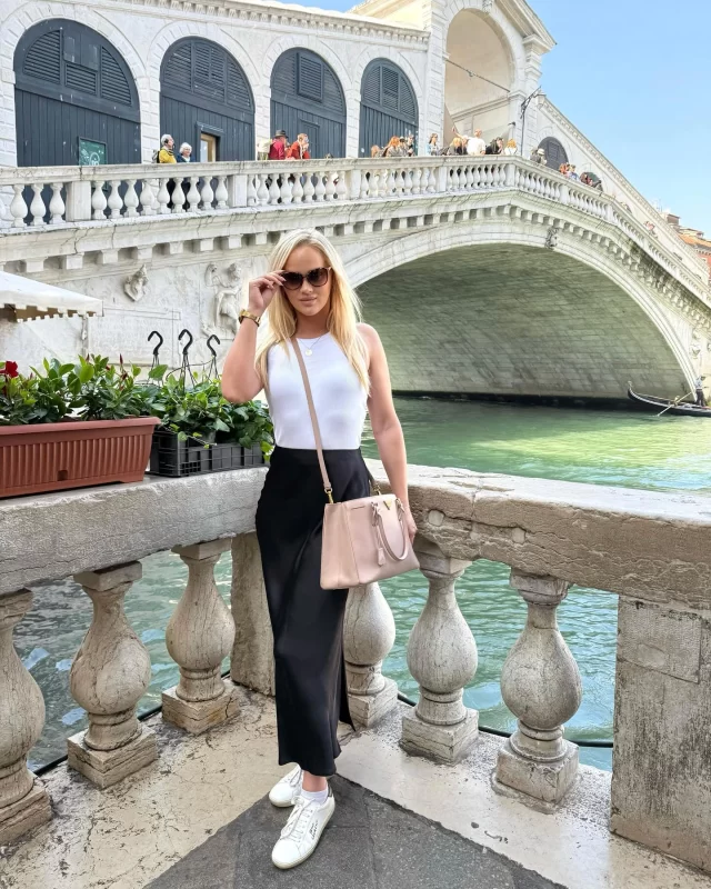 I can’t wait to share why we were *really* in Venice, but for now…here’s some touristing ☀️ 🍝